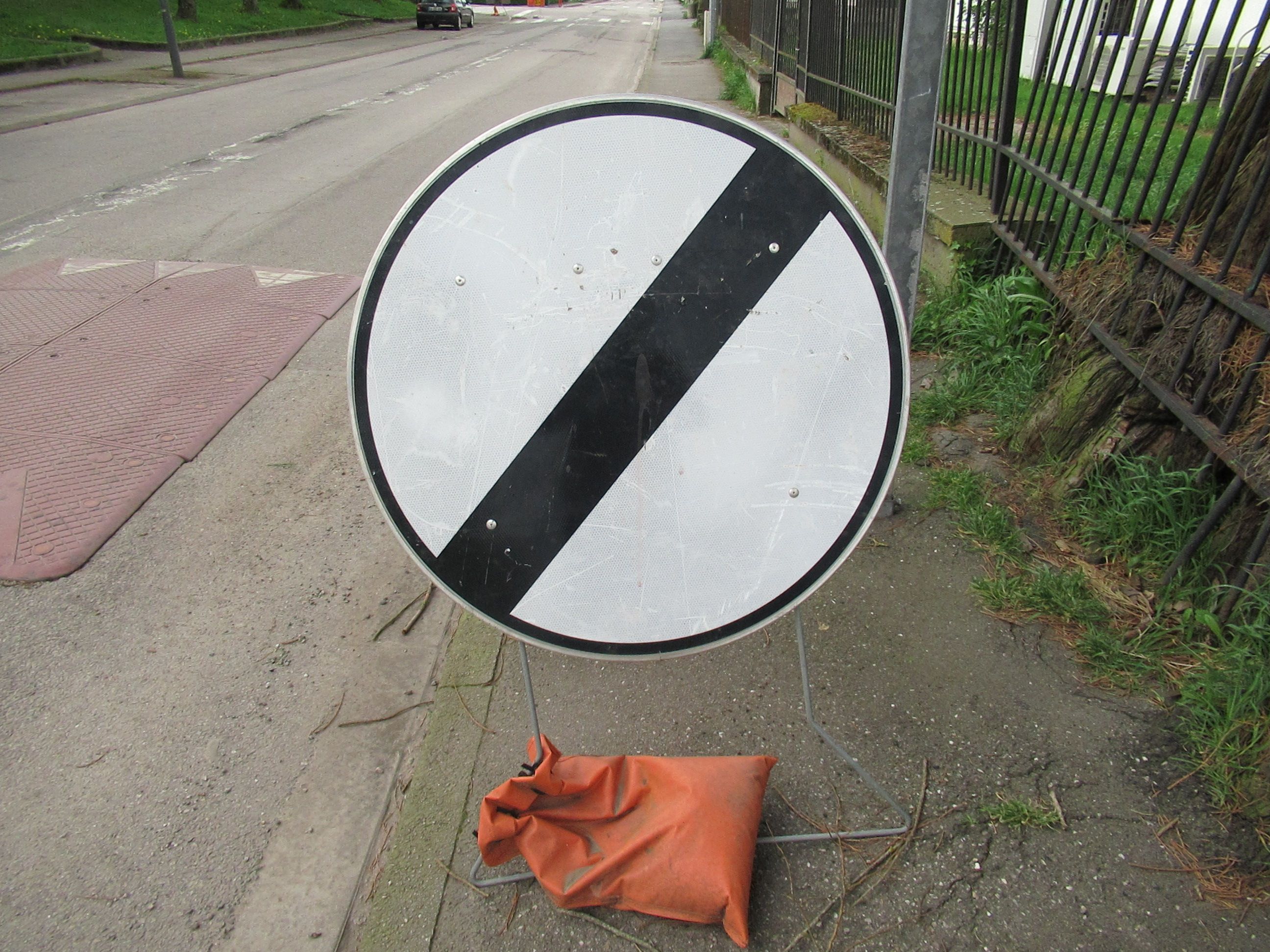 Panneau de fin d'interdiction de chantier
