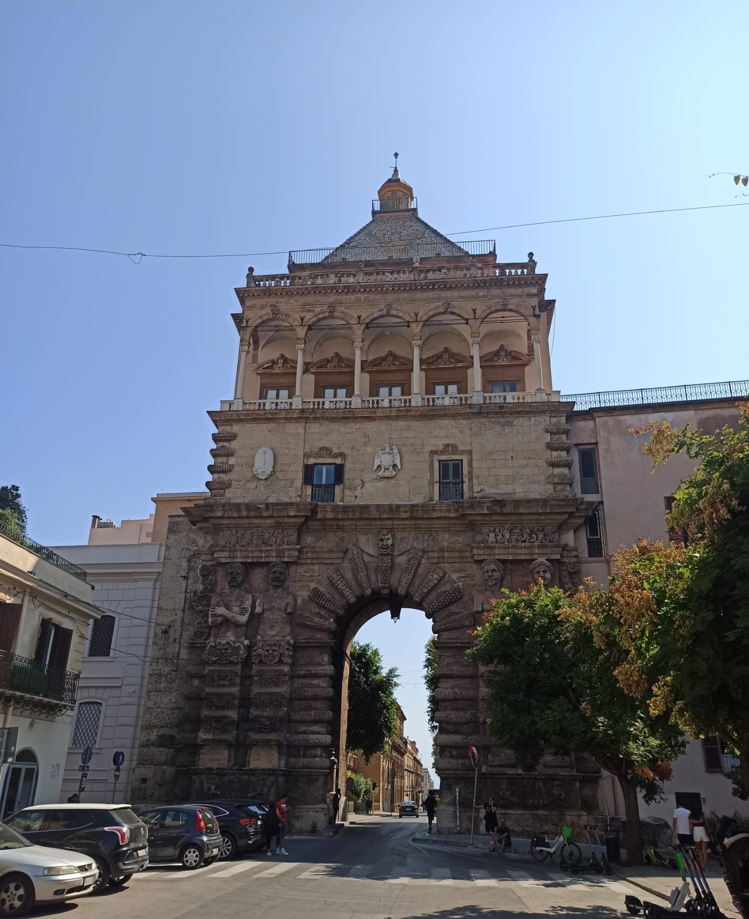 La Porta Nuova à Palerme, en Sicile, en Italie, photo gratuite