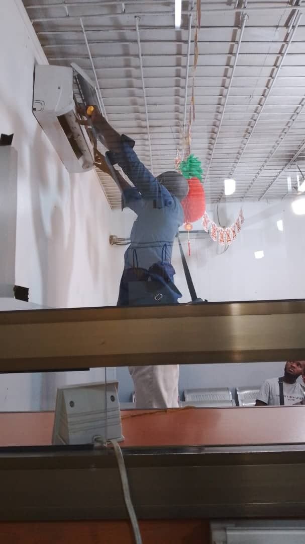 Maintenance de climatiseur split photo gratuite