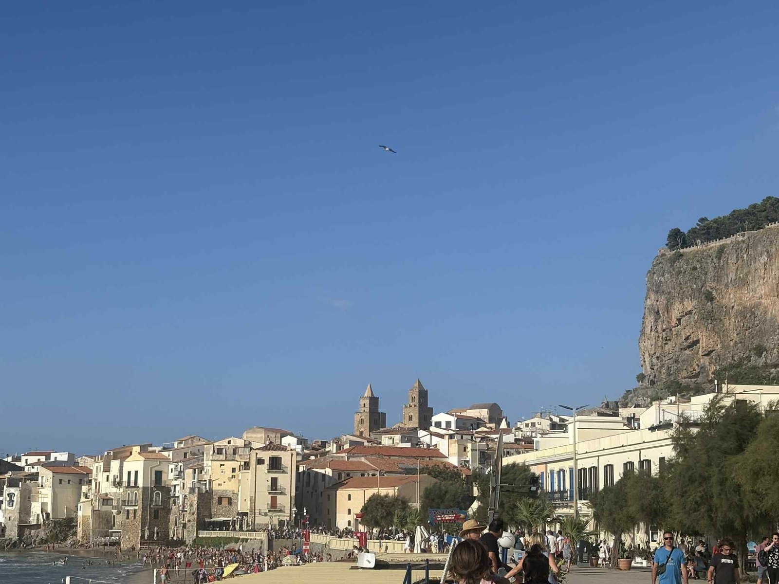 Ville de Cefalu sur l'île sicilienne en Italie, photo gratuite