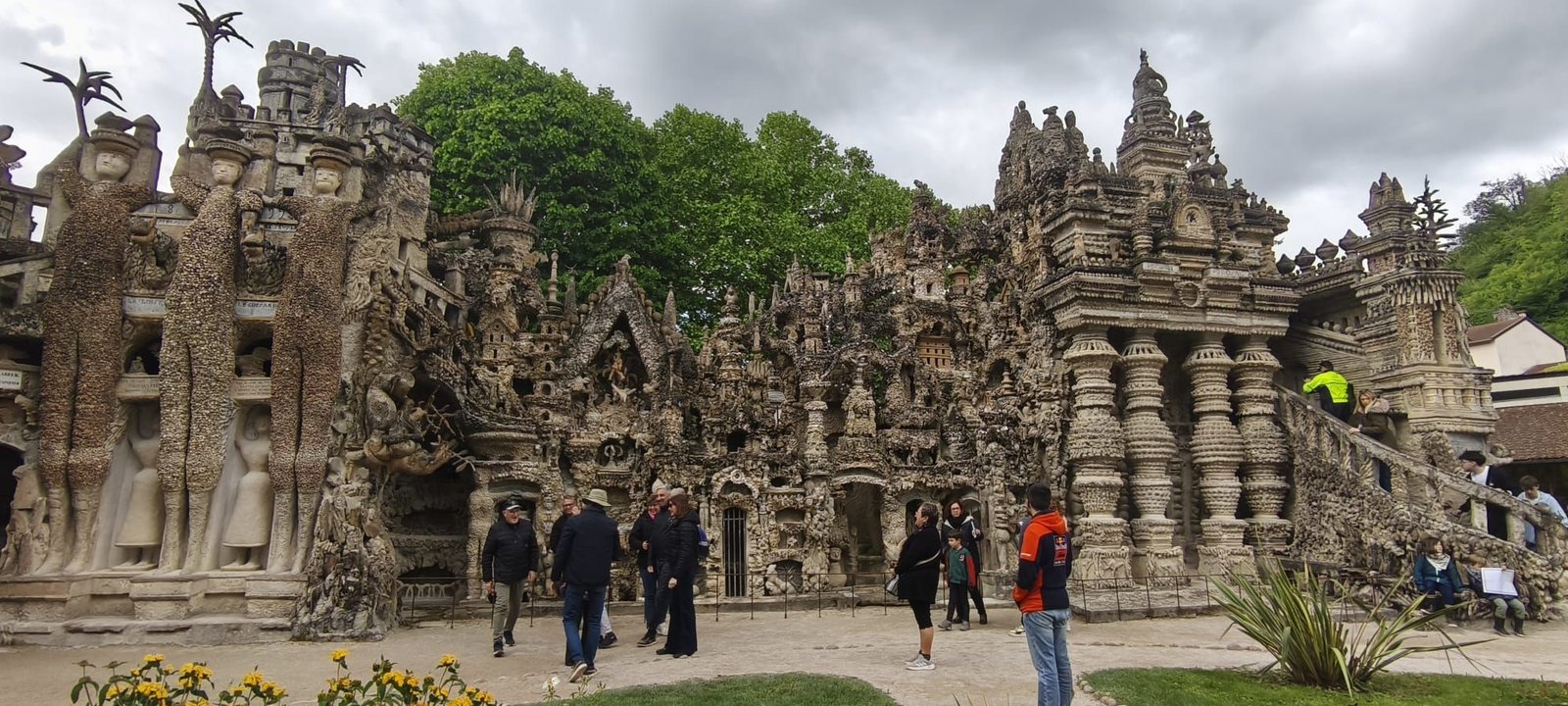 Palais Idéal du Facteur Cheval dans la Drôme, en France, photo gratuite