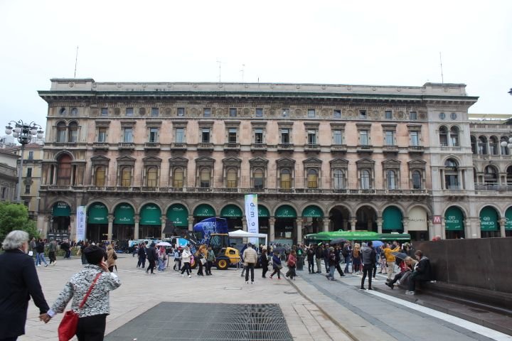 The Duomo of Milan, the Metropolitan Cathedral of the Nativity of the Blessed Virgin Mary, located in the Piazza del Duomo in the center of Milan, Italy, free photo
