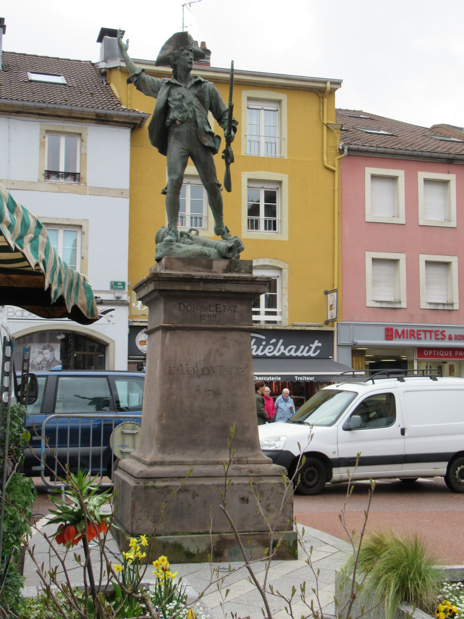 Statue du Volontaire de 1792 à Remiremont