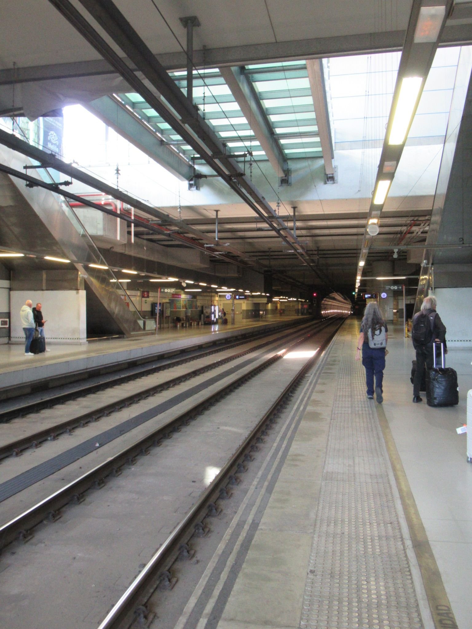 Une gare ferroviaire, photo gratuite