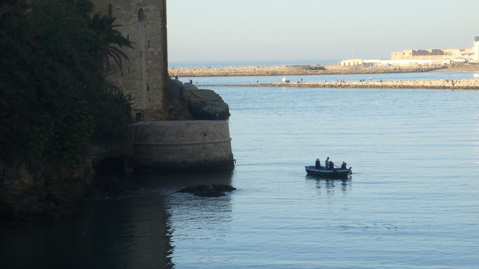 Kasbah des Oudayas et embouchure du Bouregreg photo gratuite