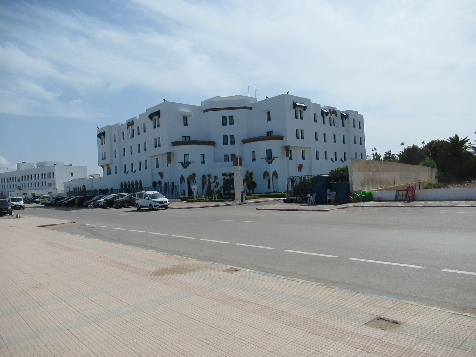 Vue sur la façade de l'Hôtel Ibis à El Jadida au Maroc
