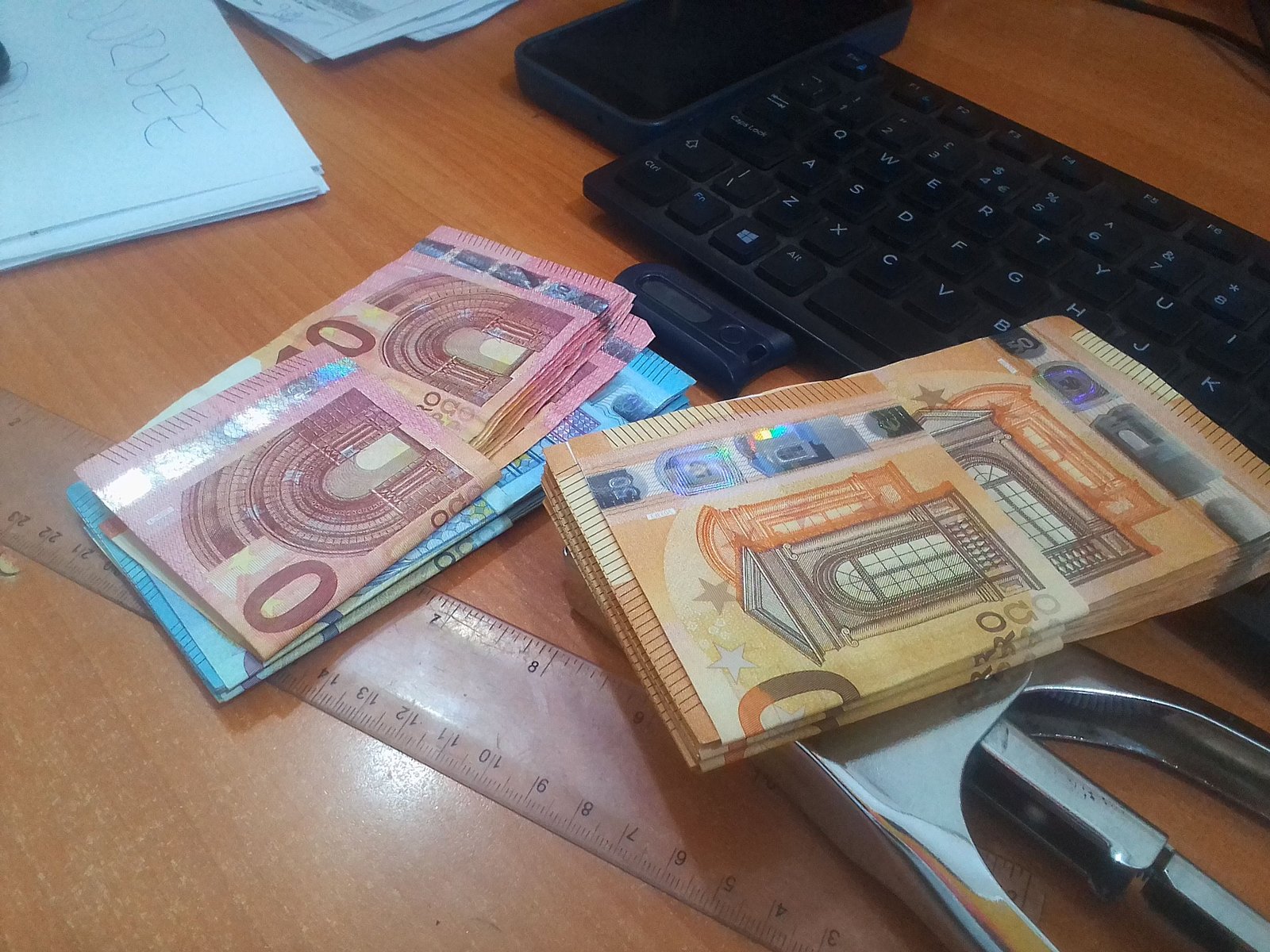 Argent liquide, billets de banque de l'union européenne photo gratuite - Bargeld, Banknoten der Europäischen Union kostenloses Foto