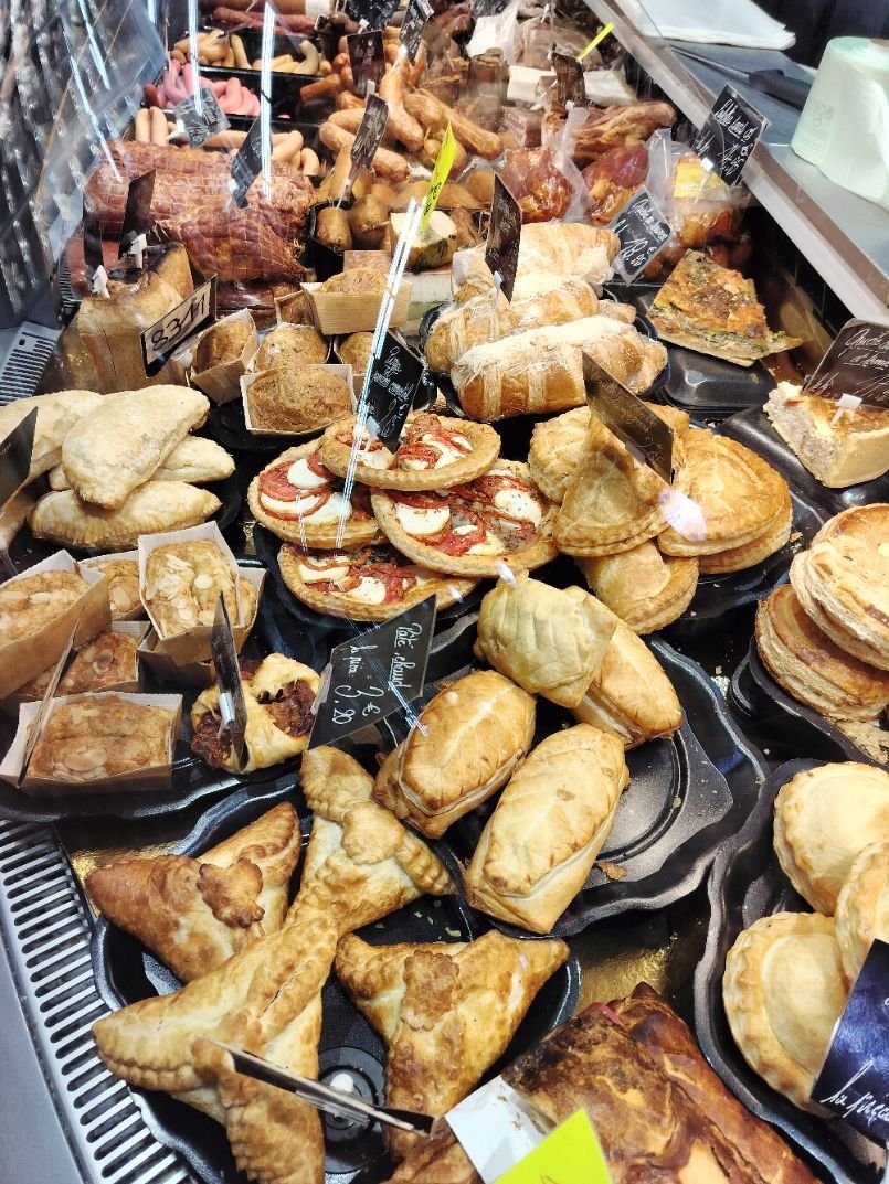 Pains et pâtisseries dans un fast-food photo gratuite