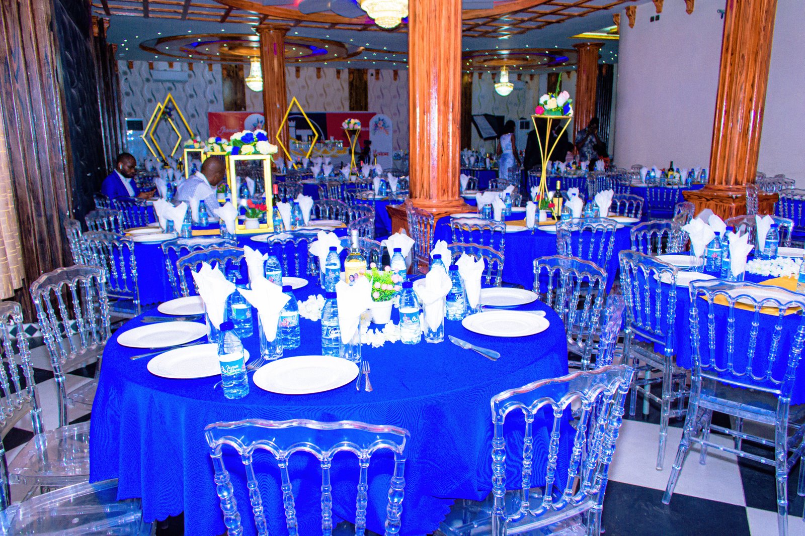 Salle de réception d'une fête photo gratuite