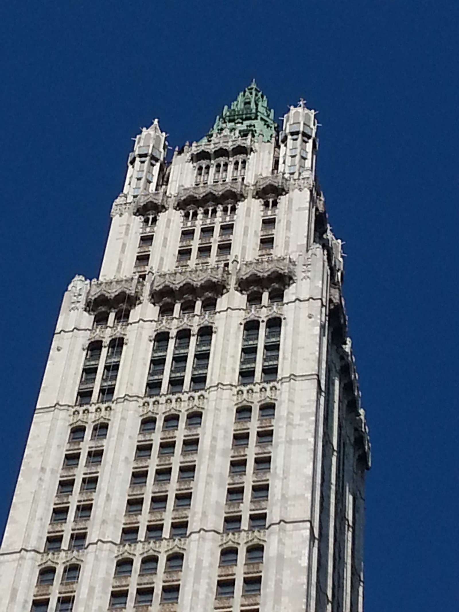 The Woolworth Building, Gratte-ciel néogothique de 1913, ancien plus haut bâtiment du monde et monument architectural à New-York, États-Unis, Photo gratuite