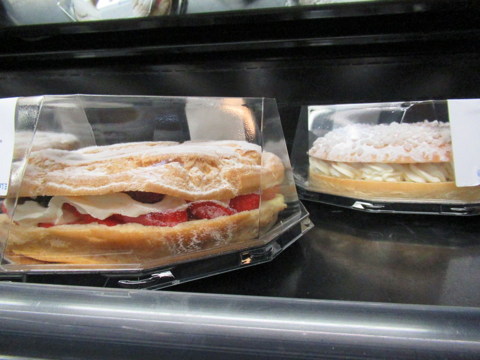 Gâteaux éclairs aux fraises