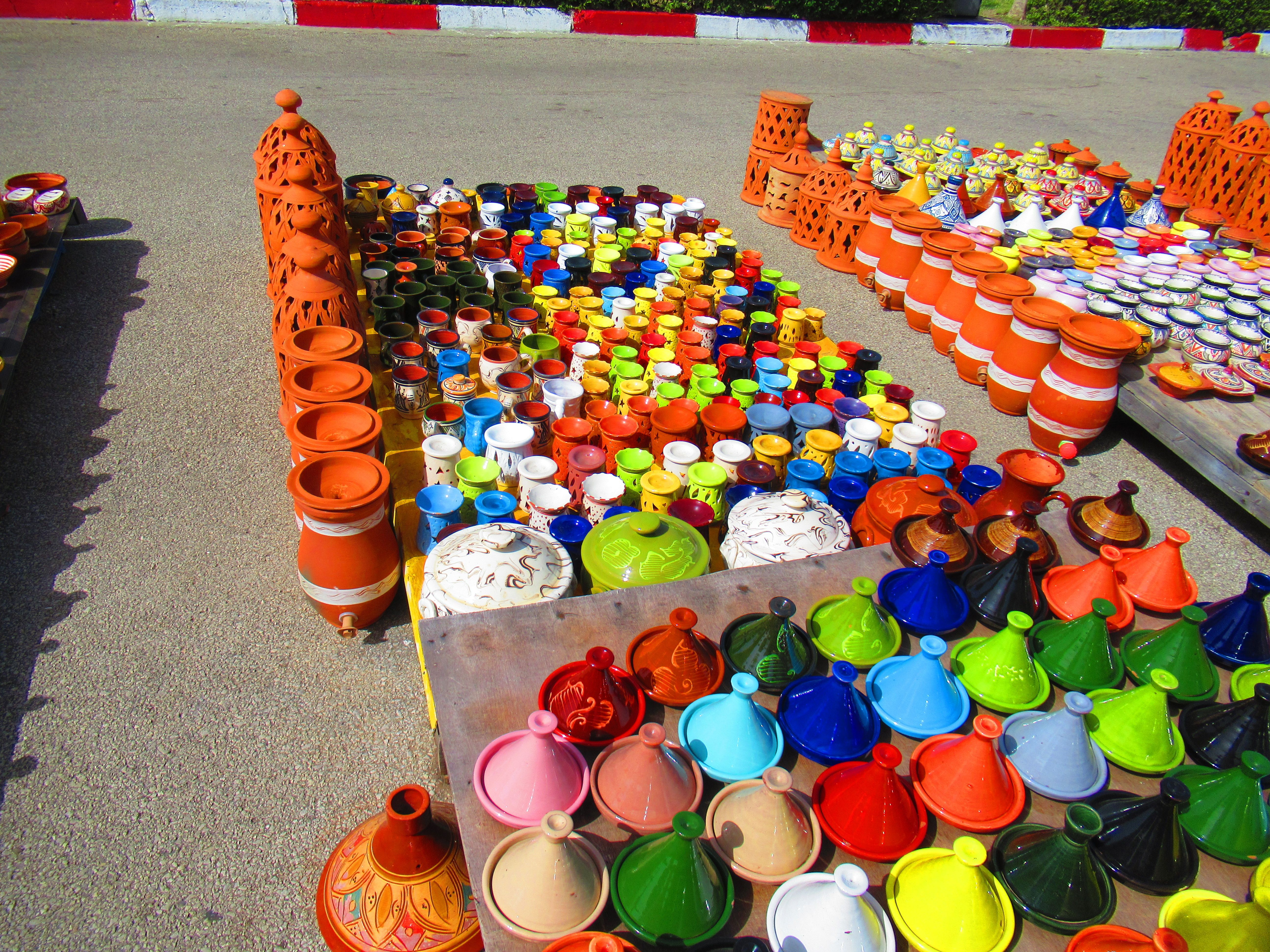 Tajine poterie marocaine - Tajine aus marokkanischer Keramik