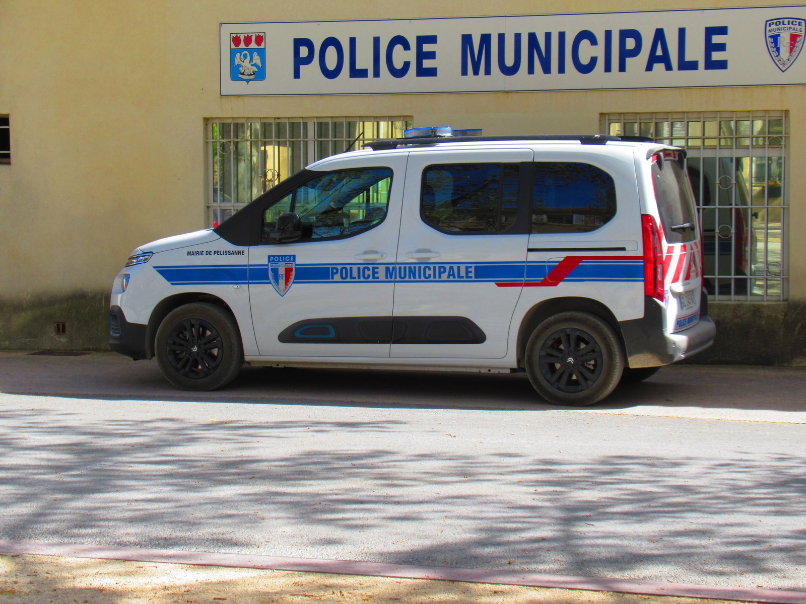Véhicule de police municipale