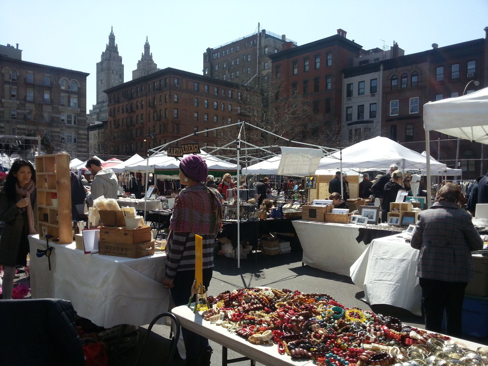 Le Grand Bazar marché aux puces de New-York City aux Etats-Unis