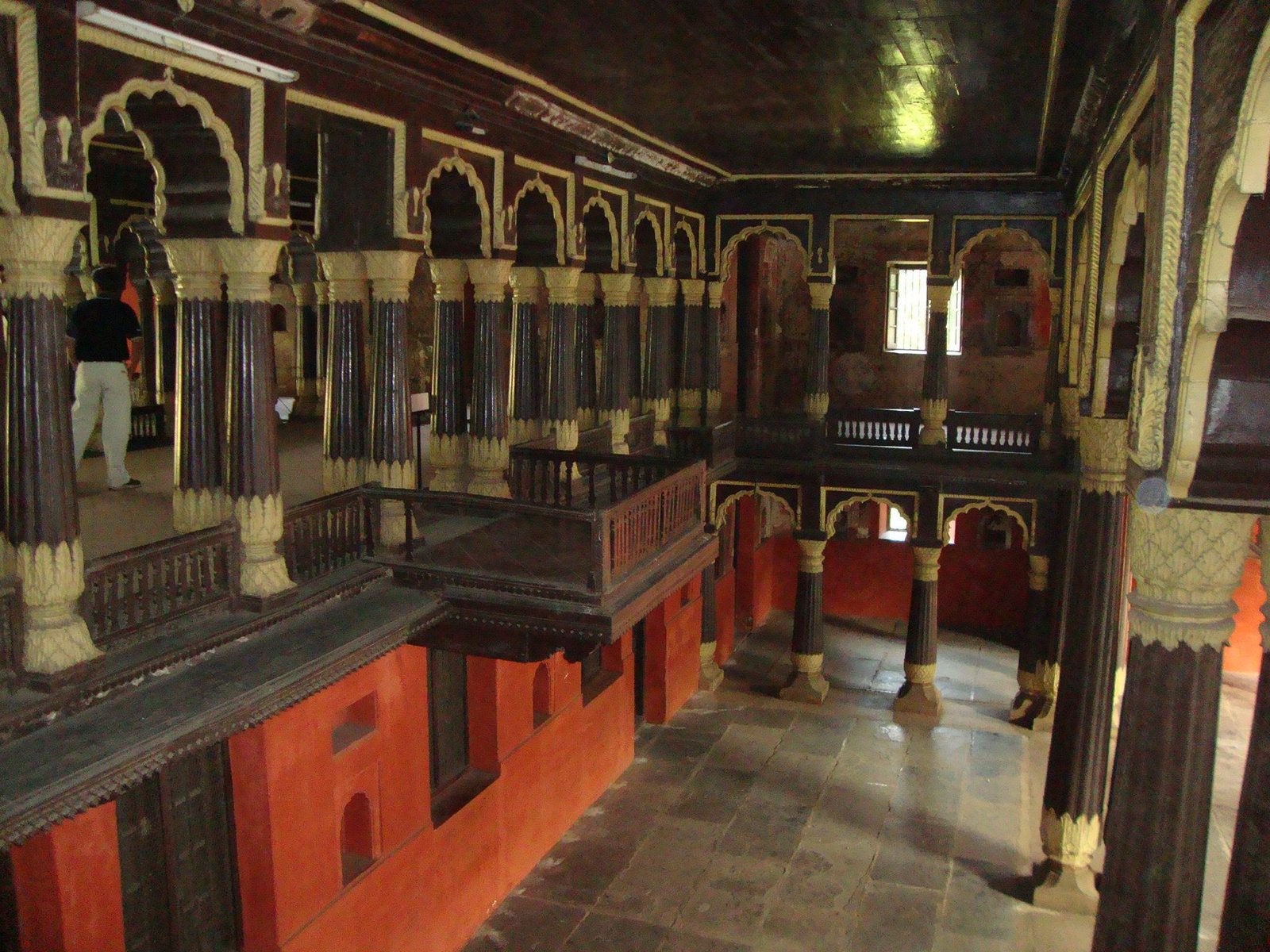 L'intérieur du palais d'Été de Tipu Sultan, situé à Bangalore, en Inde, photo gratuite