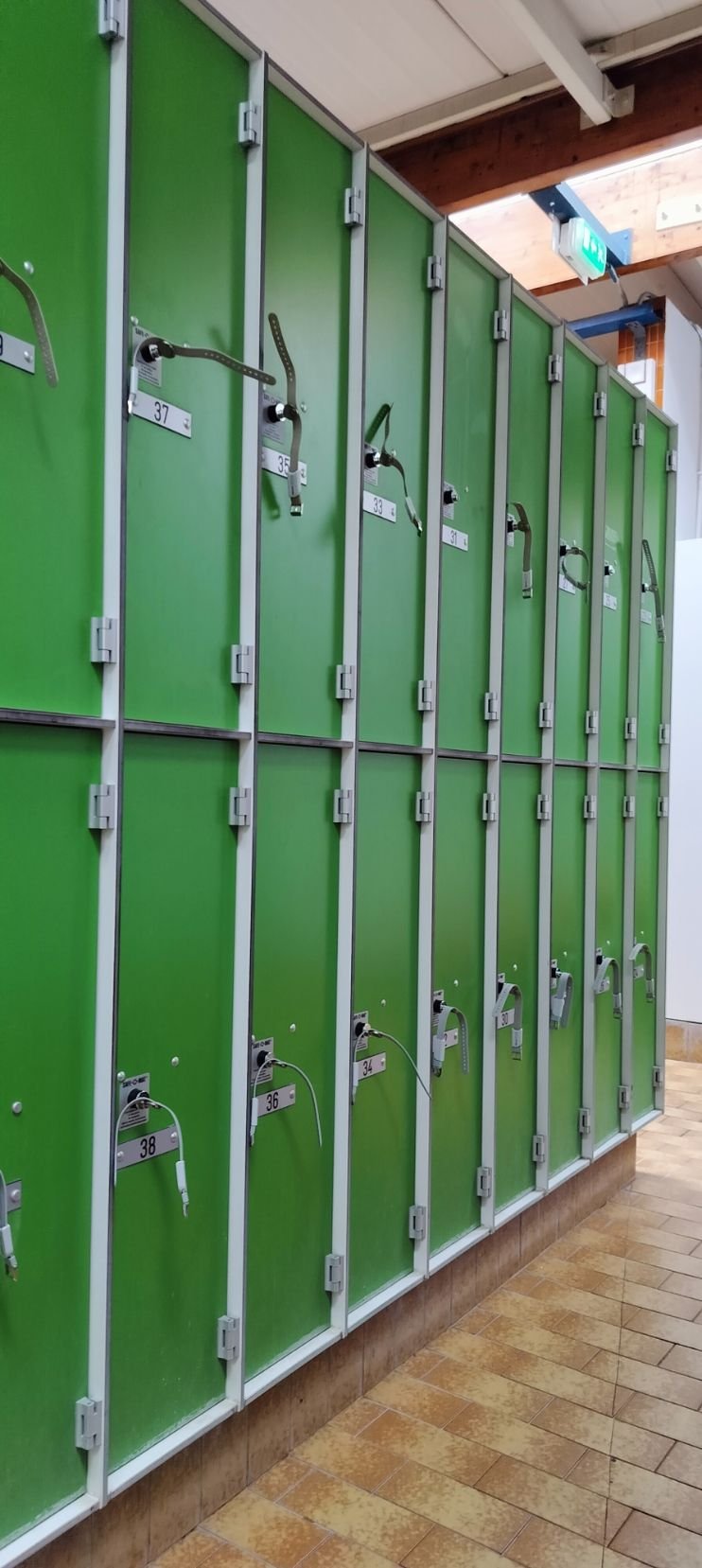 Vestiaires multicases de couleur verte
