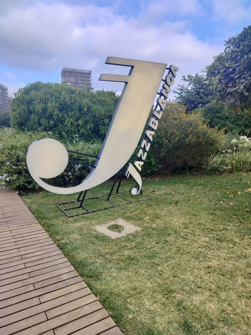 Le mot "JAZZABLANCA" sur le panneau, photo gratuite