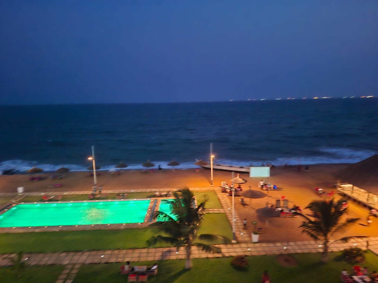 La piscine de l'Hôtel Petit Brussel à Lomé au Togo, photo gratuite