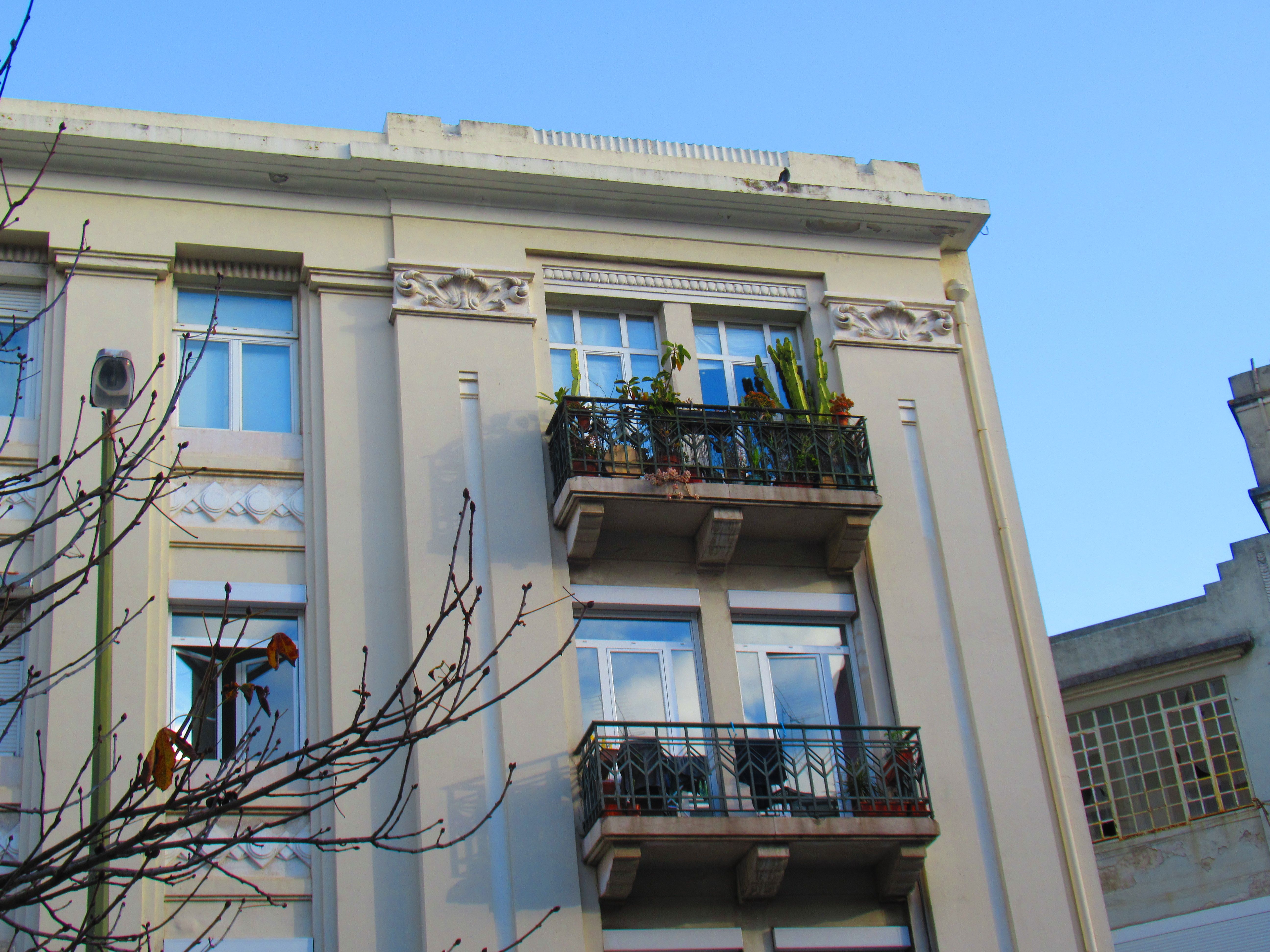 Façade bleu d'immeuble au Portugal