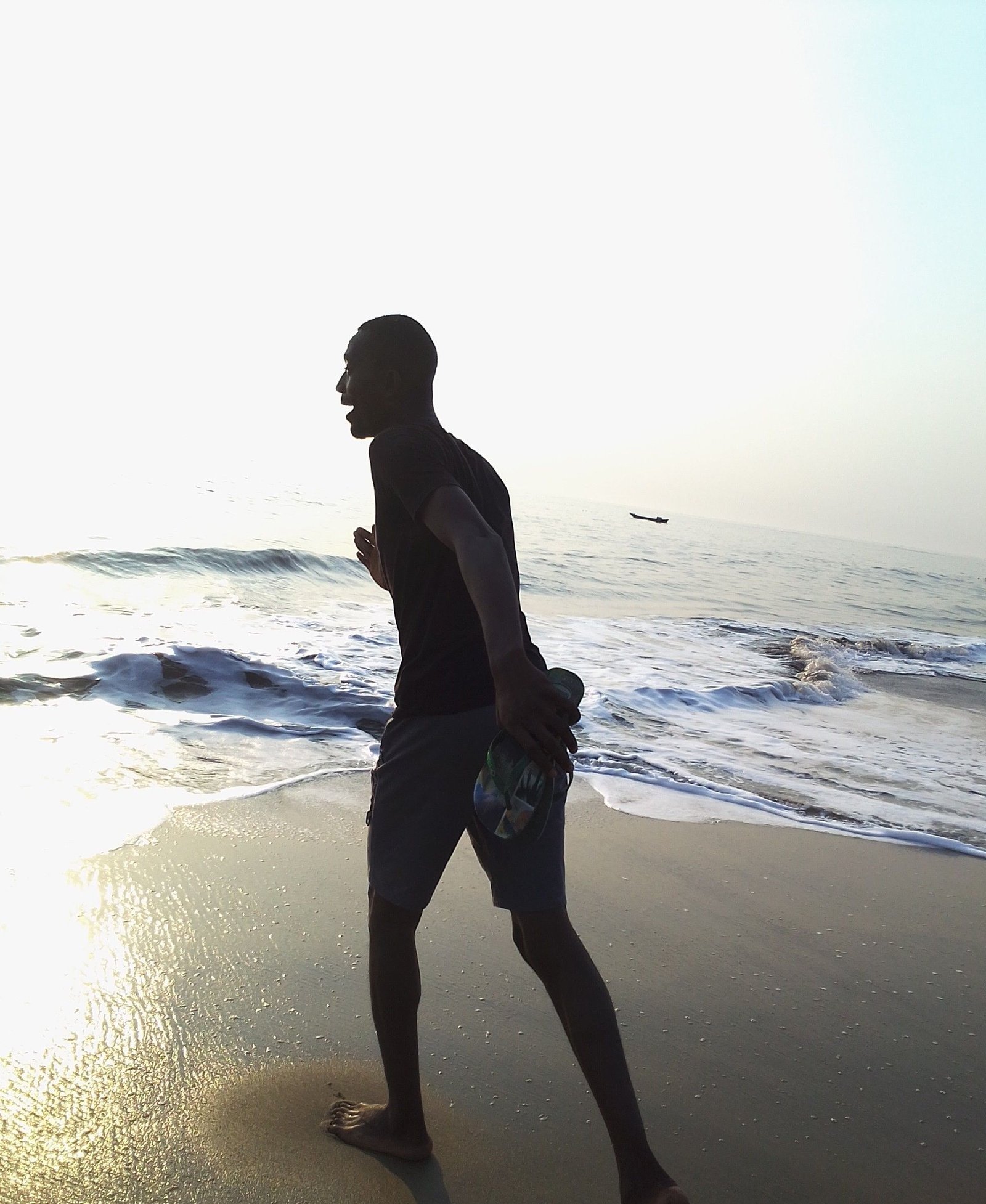 Courir vers l'infini des vagues photo gratuite - Laufen in Richtung der Unendlichkeit der Wellen, kostenloses Foto