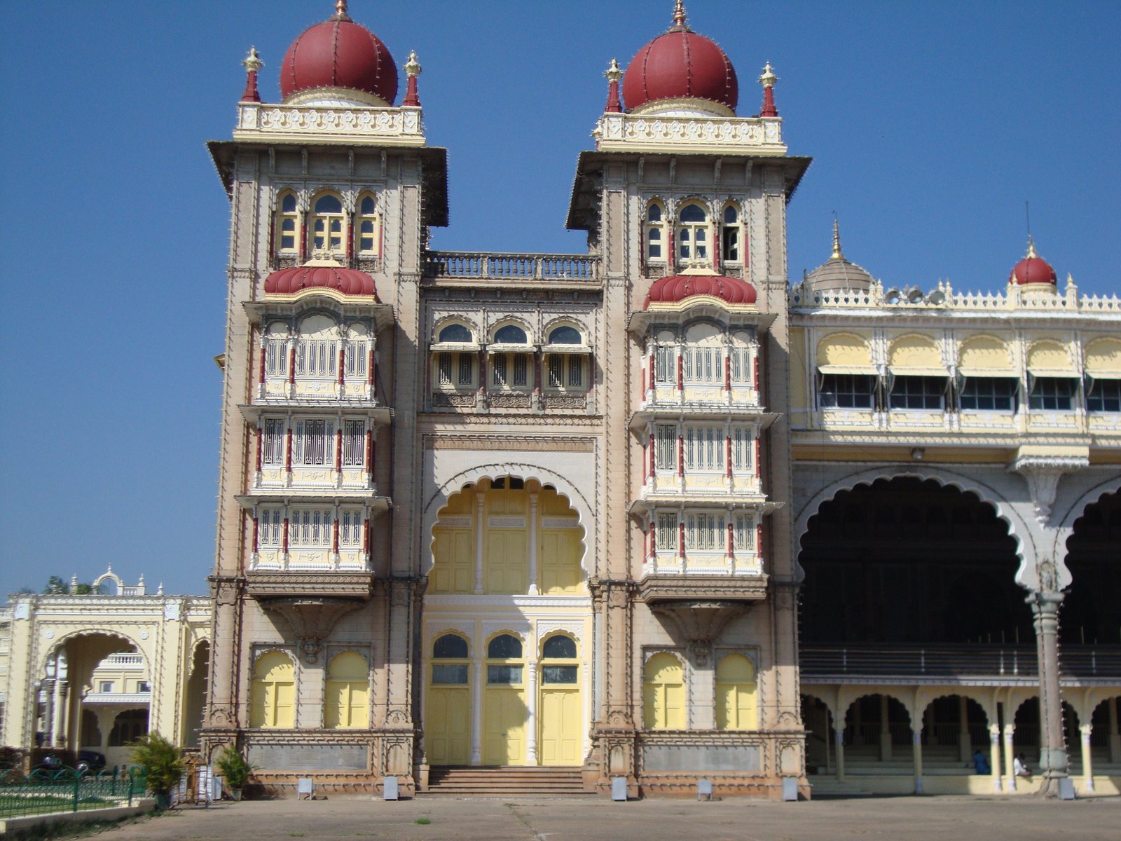 La façade extérieure de palais Mysore en inde, photo gratuite
