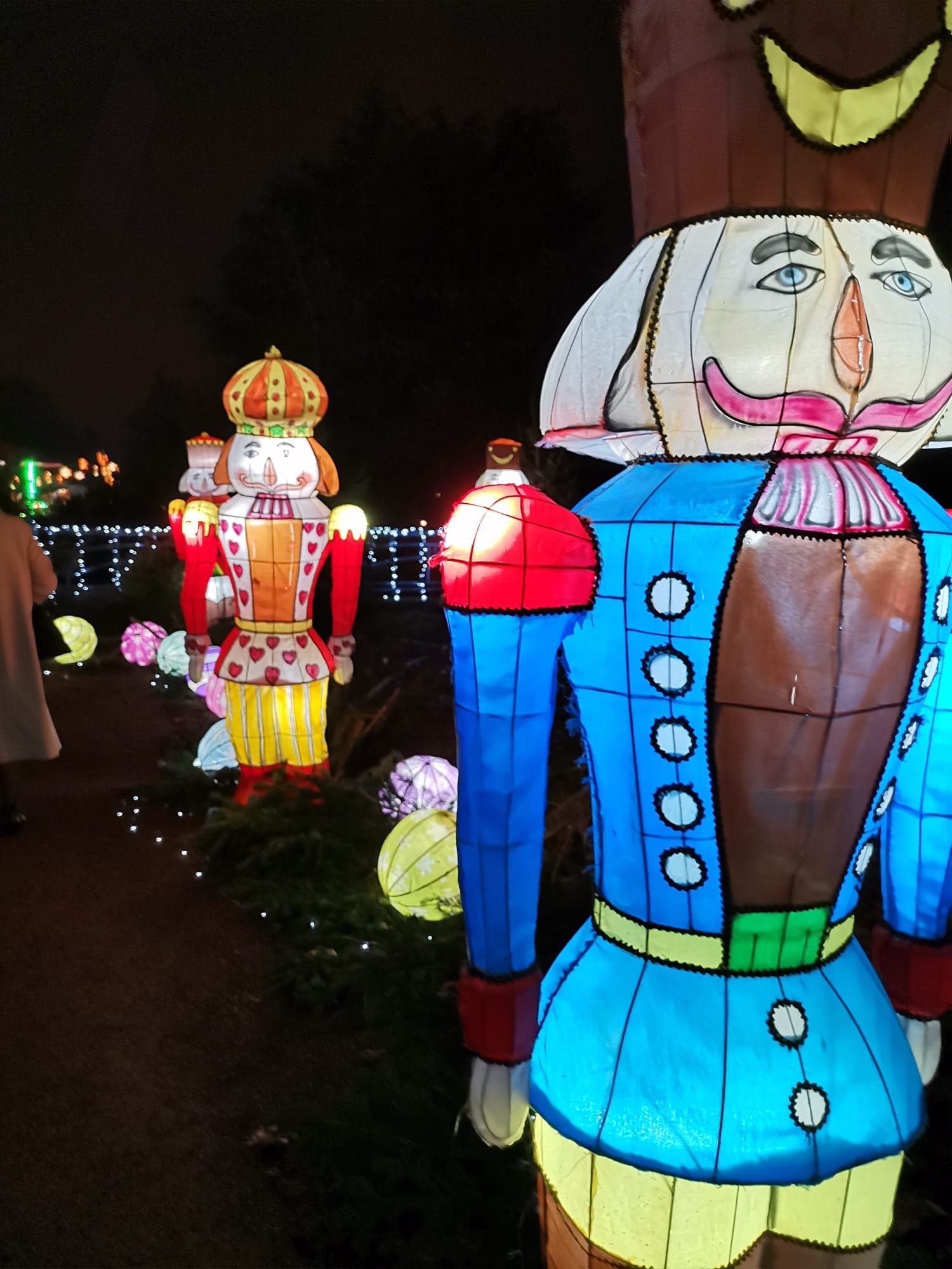 Wooden soldiers at the lantern trail in Metz