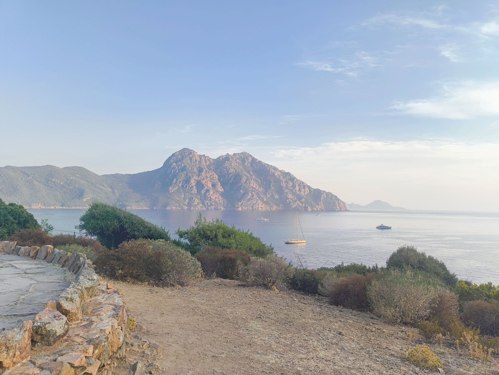 Le golfe de Girolata, situé en Corse, photo gratuite