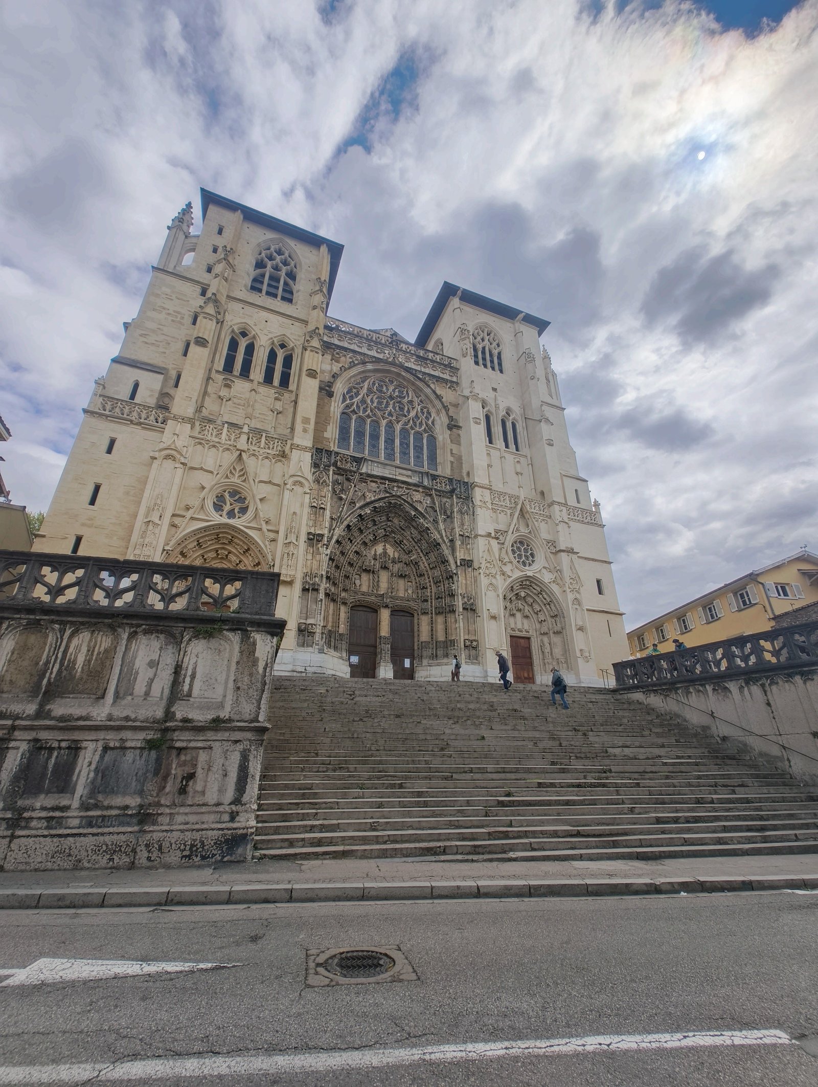 La cathédrale Saint-Maurice de Vienne, en France, photo gratuite