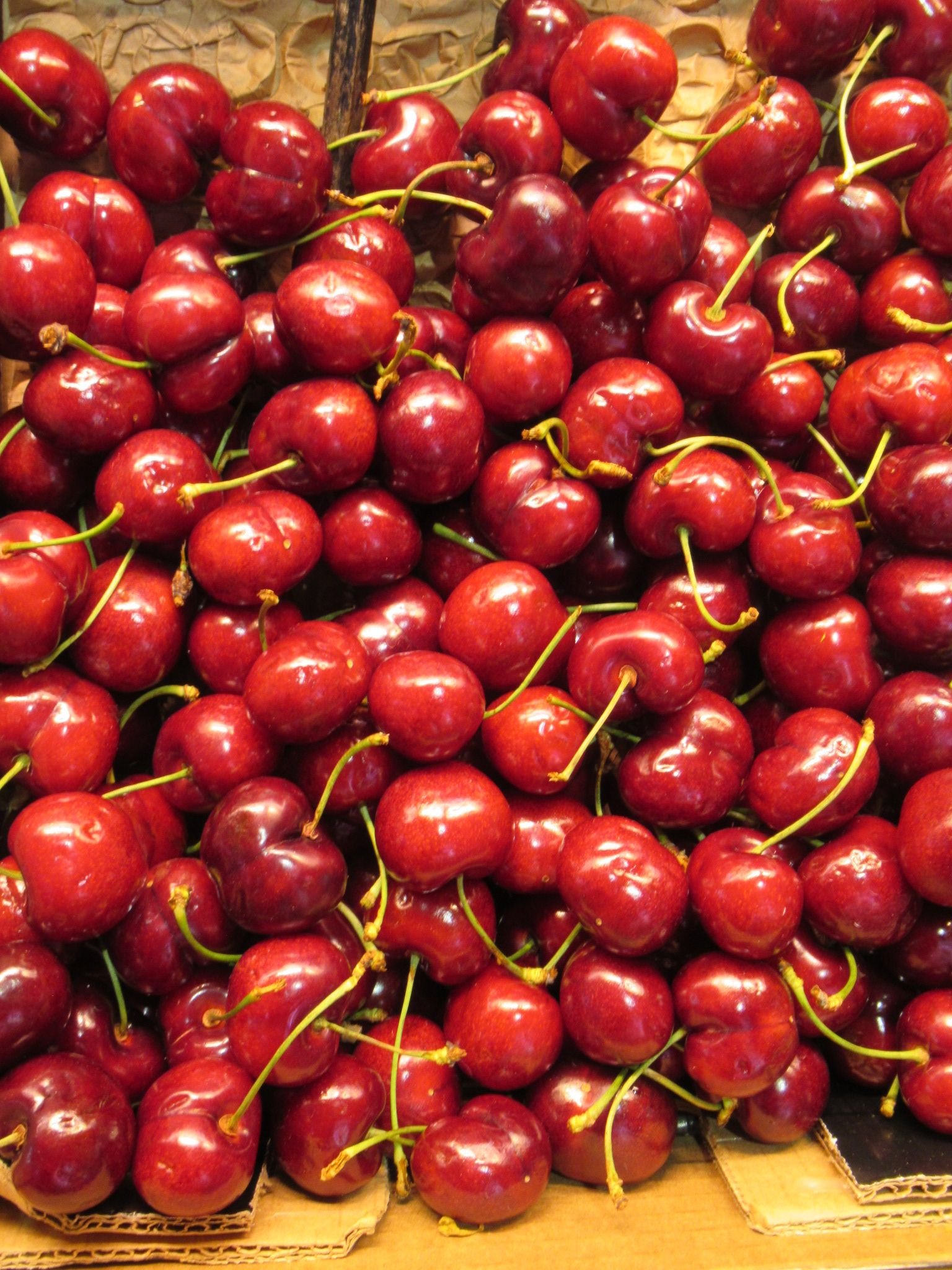 Un gros plan de cerises, photo gratuite