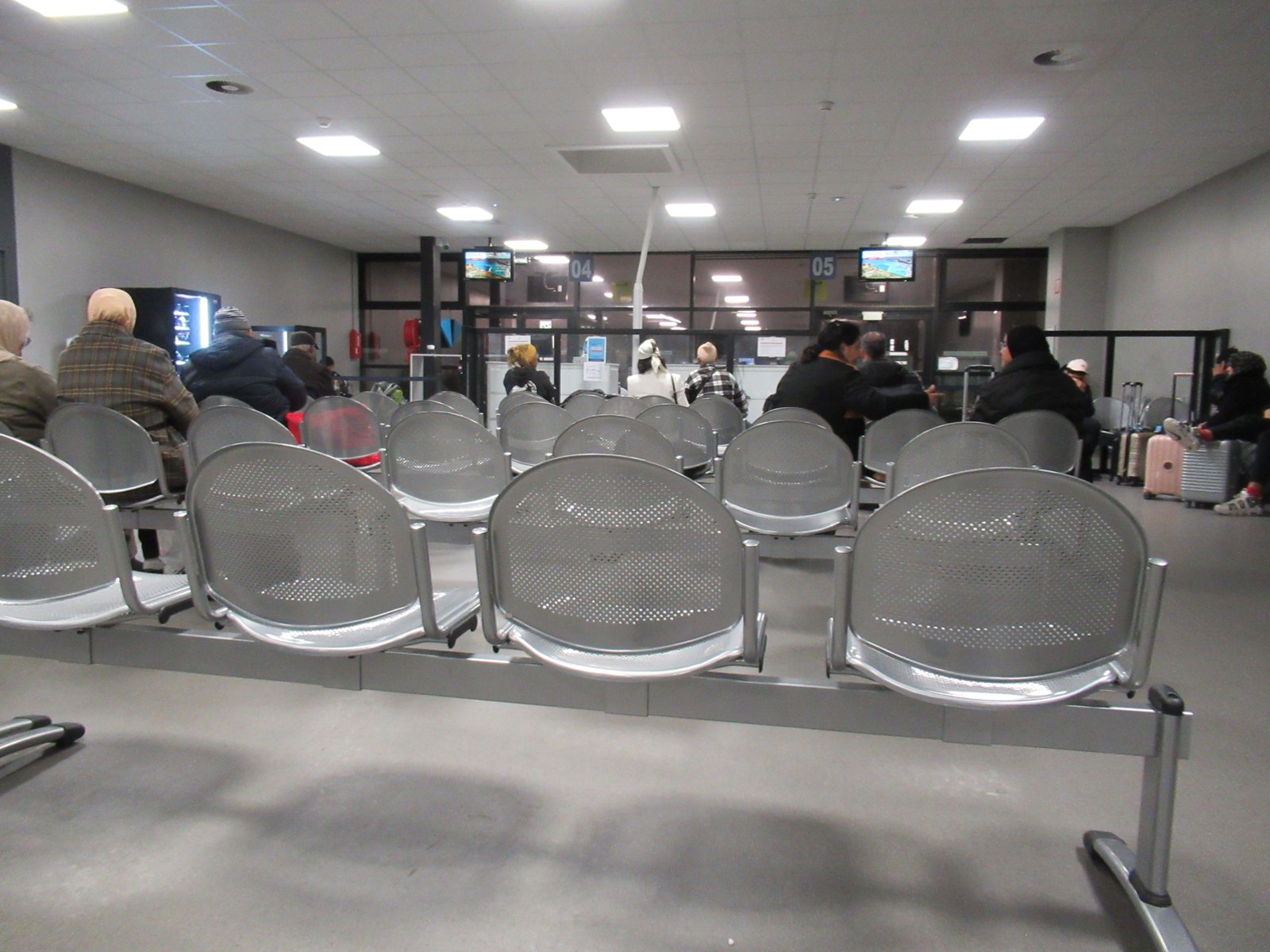 Steel seats on beam in an airport