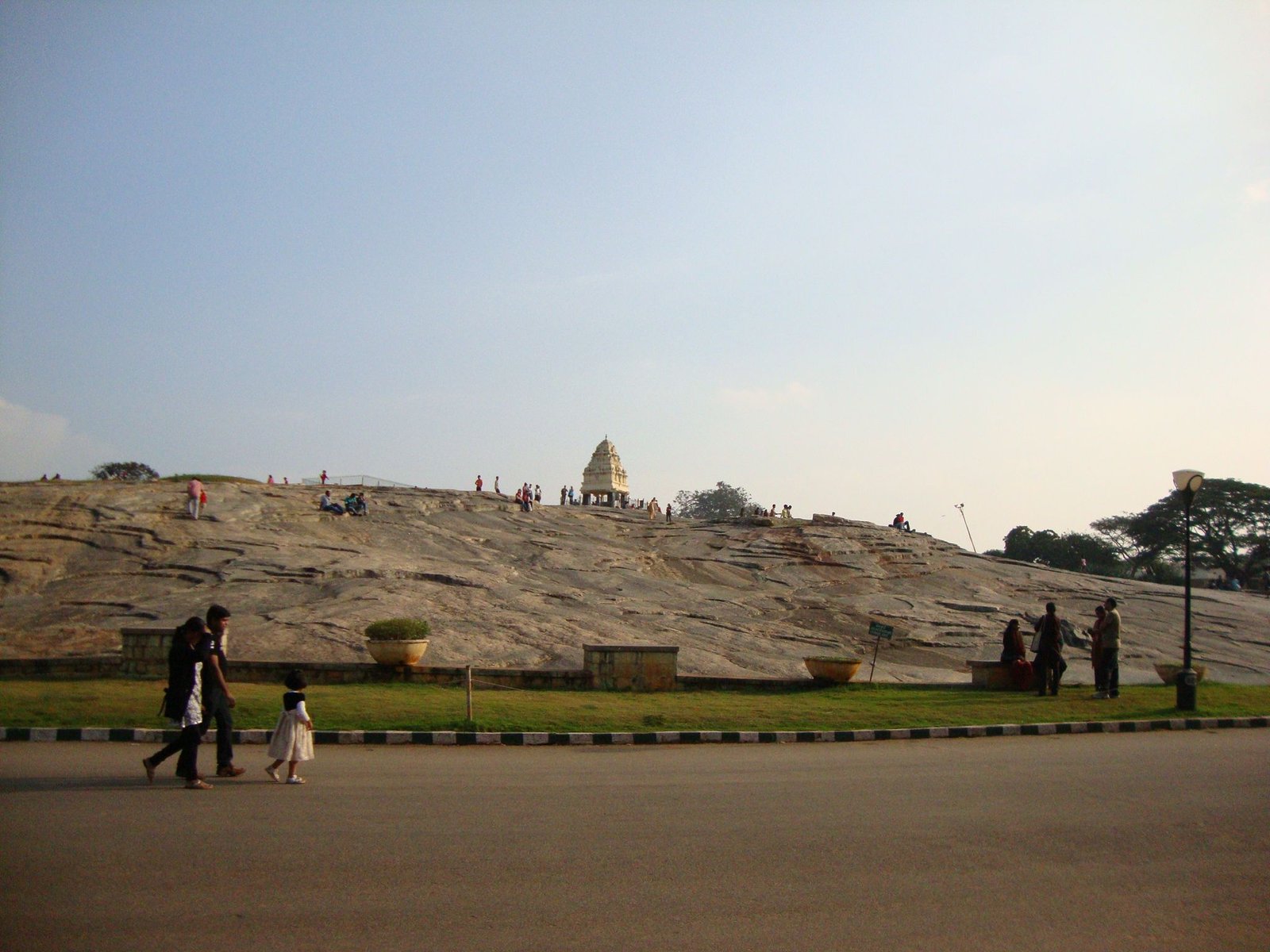 Vue de la tour Kempegowda depuis Lalbagh, le jardin botanique situé à Bangalore, en Inde, photo gratuite