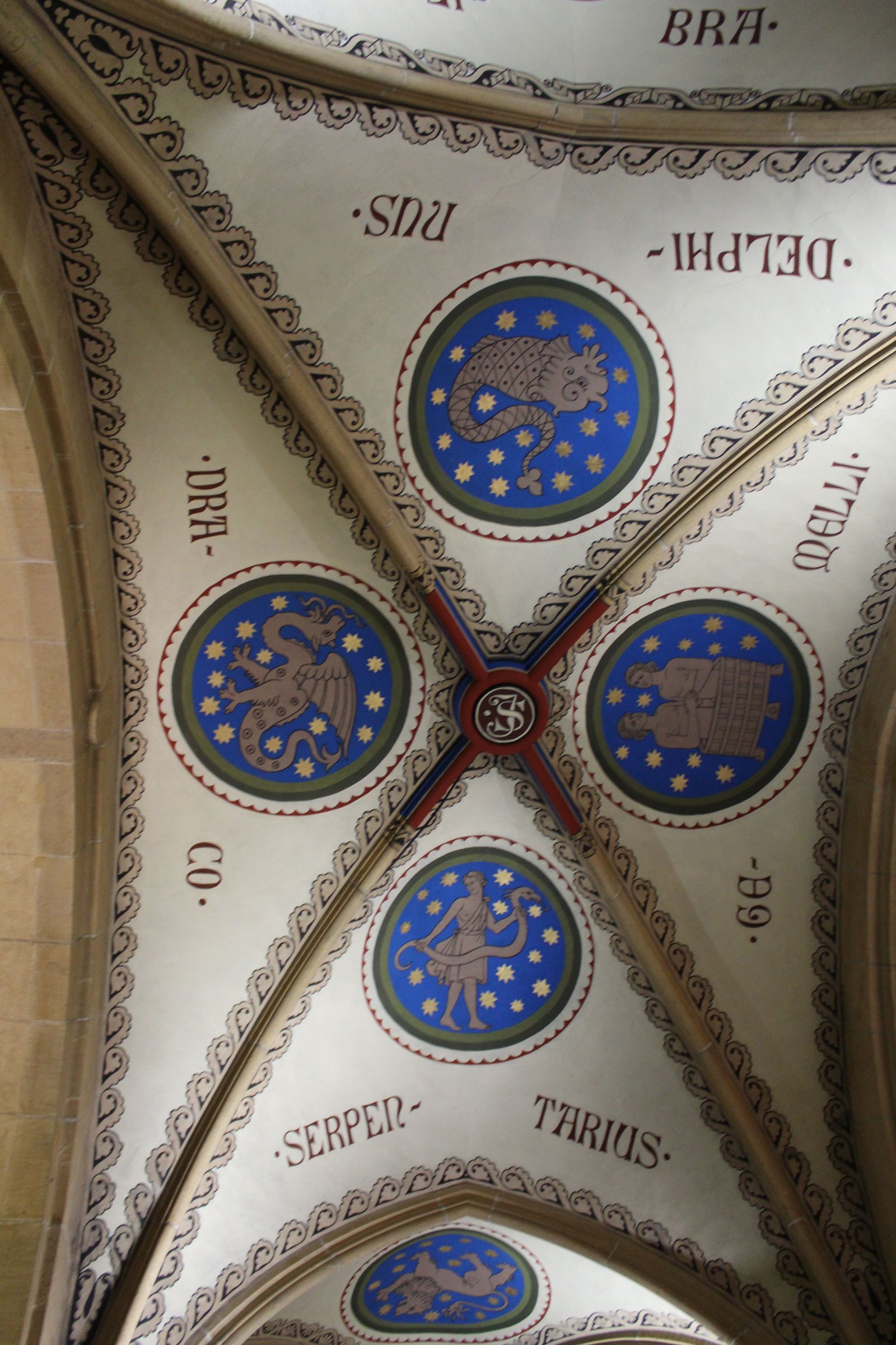 Voûte de plafond peinte de motifs astronomiques, photo gratuite