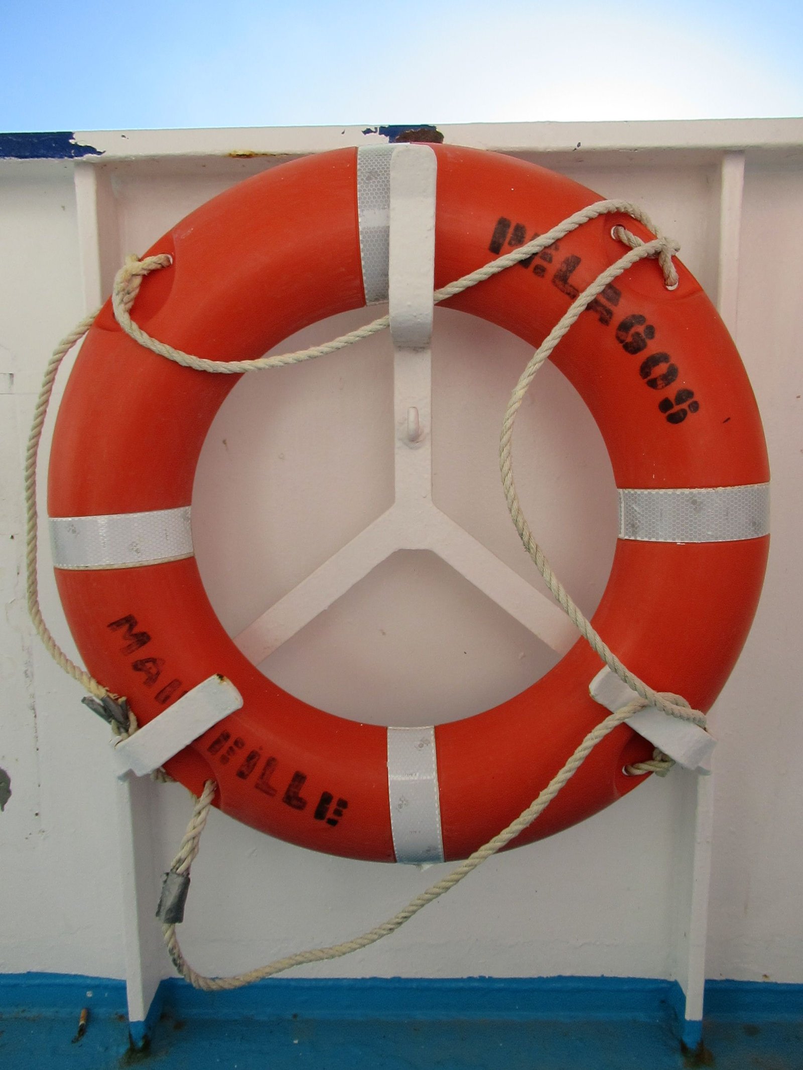 Bouée de sauvetage maritime