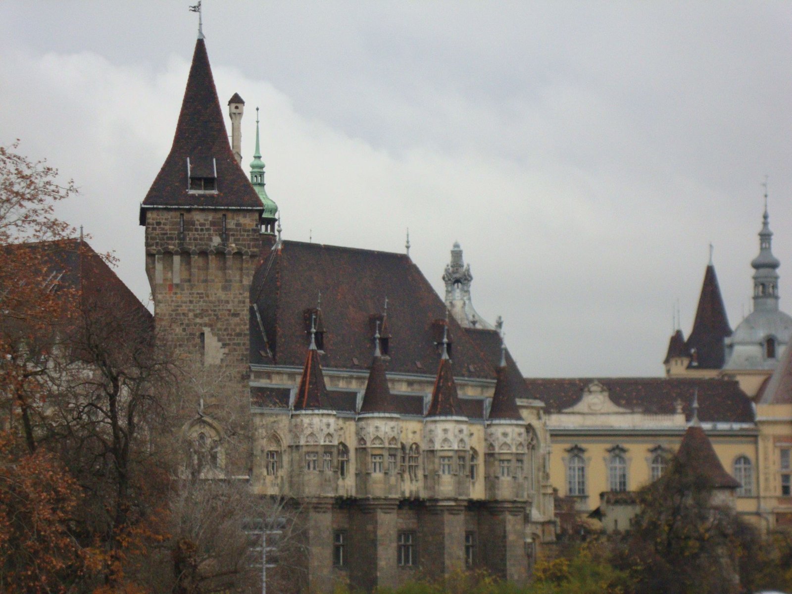 Le château Vajdahunyad vára de Budapest Hongrie photo gratuite