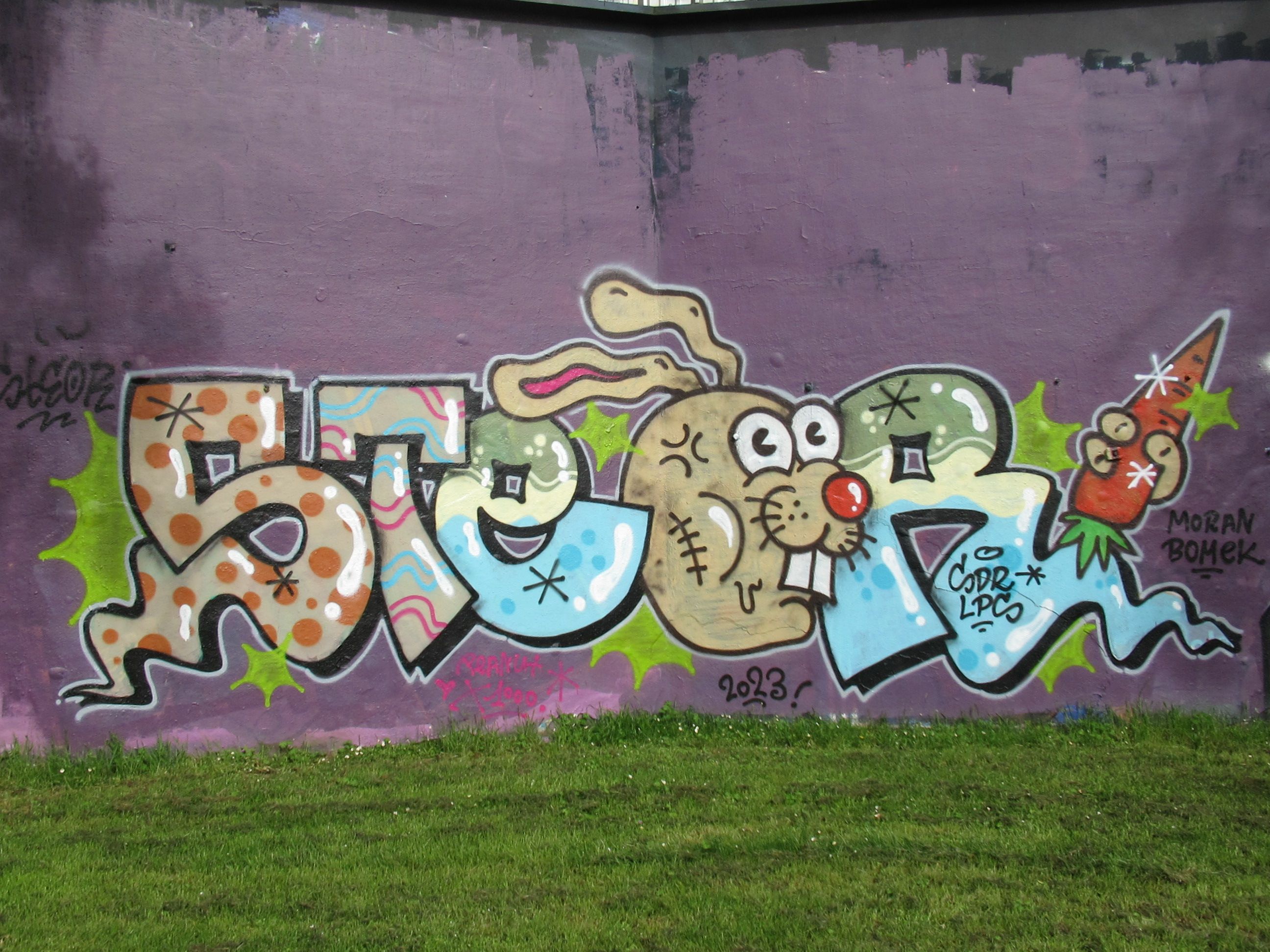 Rabbit and carrot graffiti