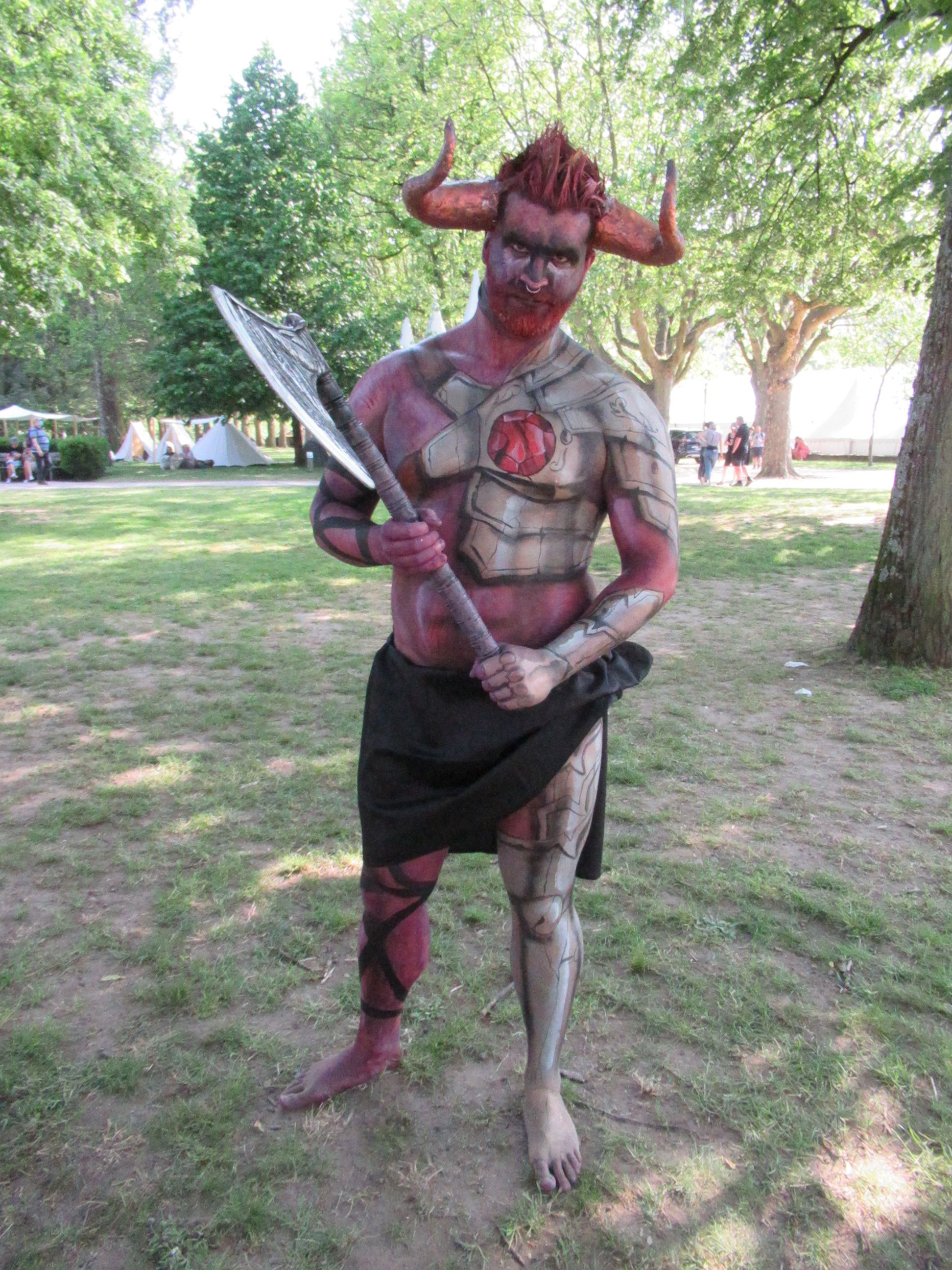 Bélier body painting
