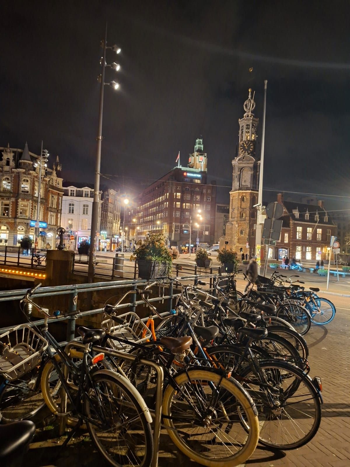 Stationnement de vélos à Amsterdam, photo gratuite