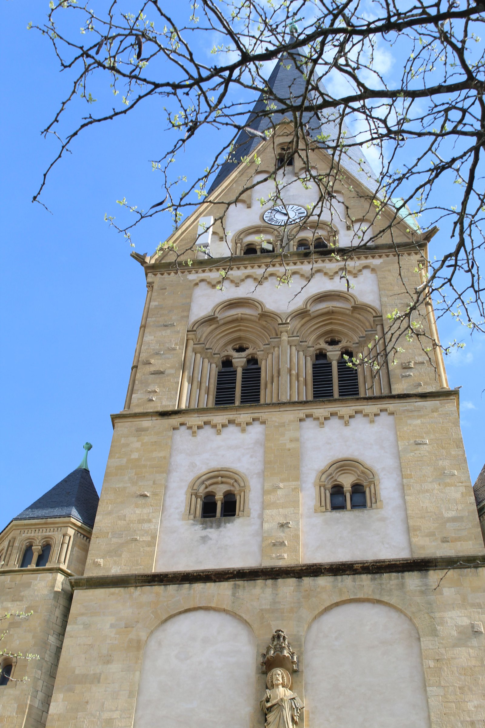 Façade de l'église Saint-Joseph de Montigny-lès-Metz en Moselle, photo gratuite