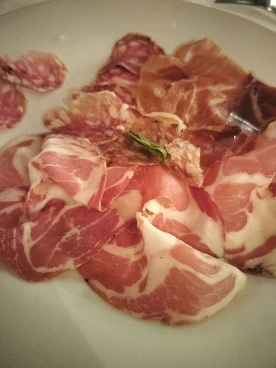 Charcuterie board: raw meat free photo