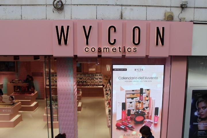 WYCON Cosmetics, une marque italienne de cosmétiques, photo gratuite