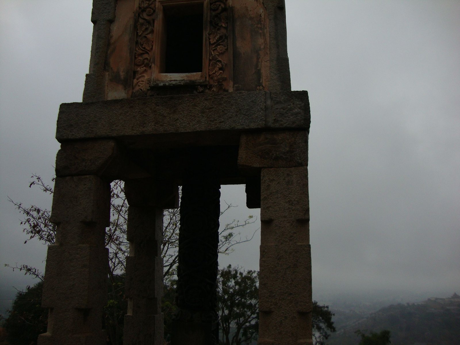 Une partie de Shravanabelagola, un important centre de pèlerinage jaïn situé dans l'État du Karnataka, en Inde, photo gratuite