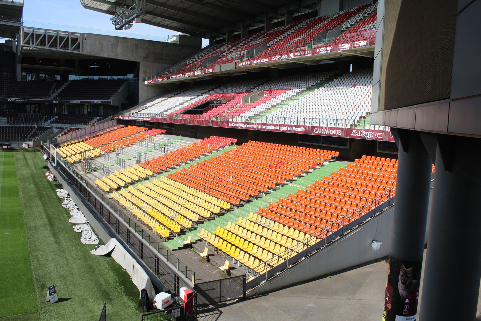 Tribune du stade Saint Symphorien à Metz Moselle, photo gratuite