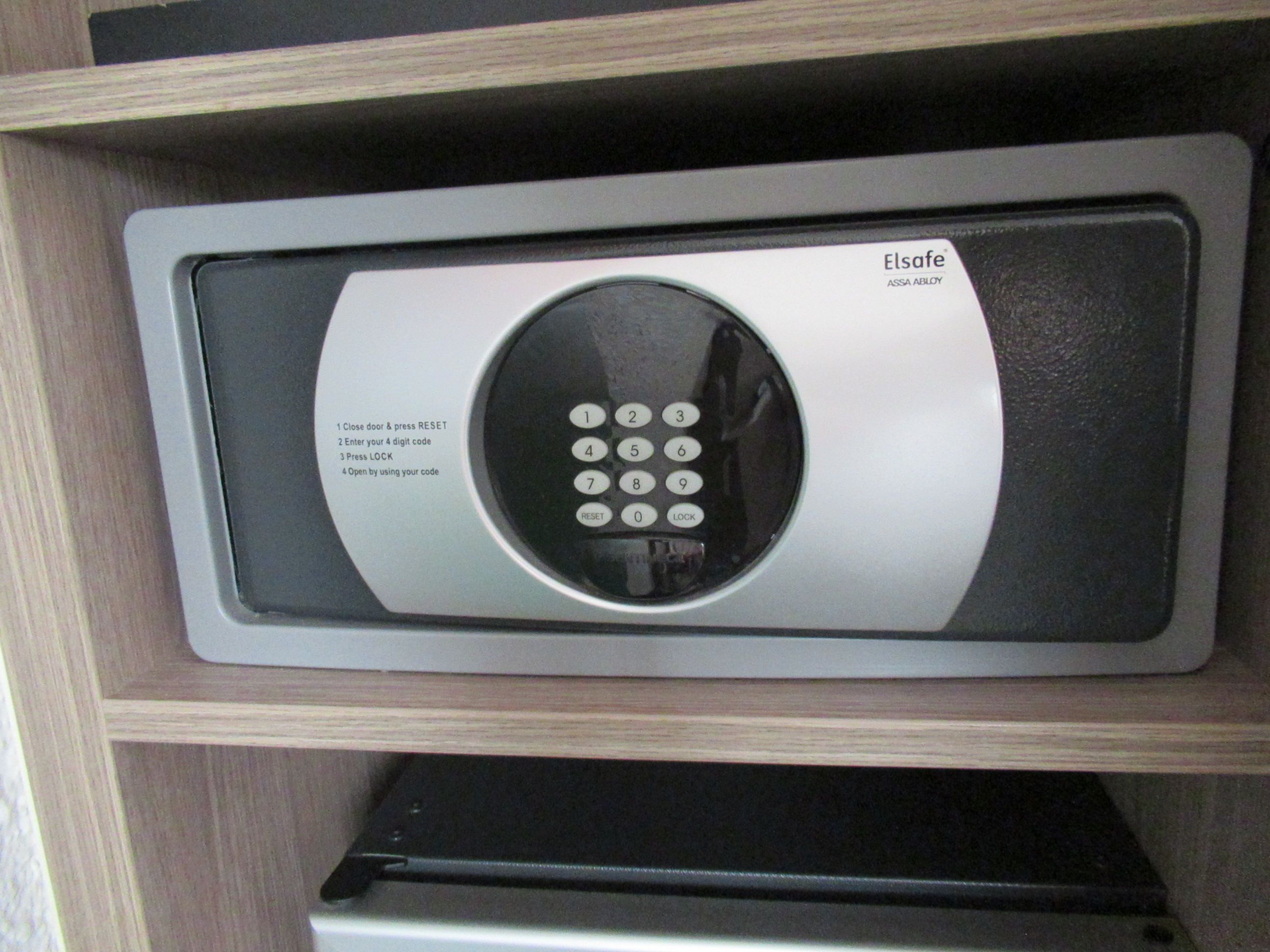 Coffre-fort électronique de chambre Elsafe Sentinel II