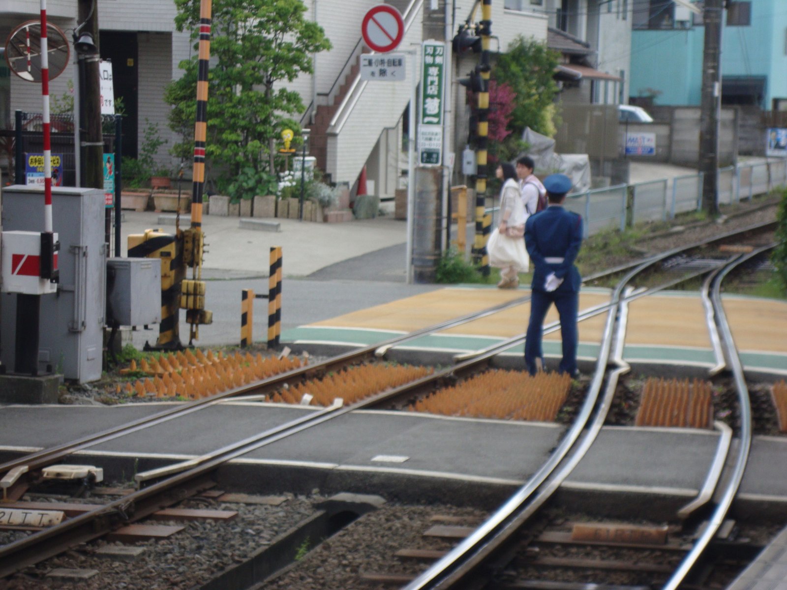 Vue sur un passage à niveau au Japon en Asie photo gratuite