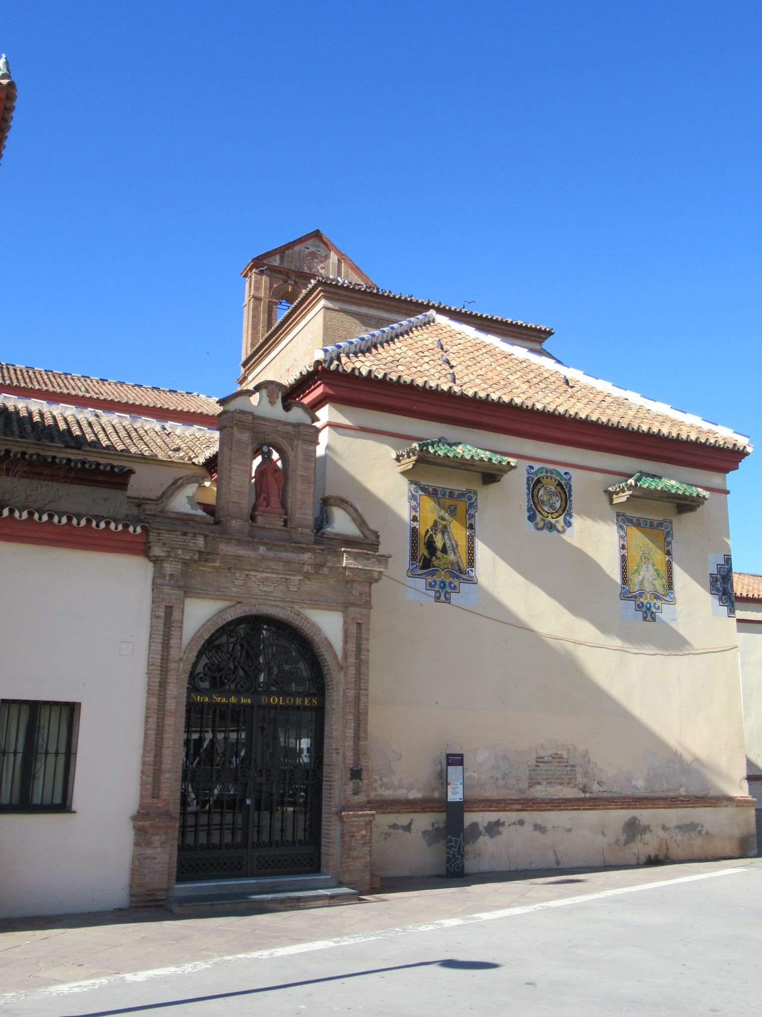 La chapelle de la Virgen de los Dolores del Puente à Malaga en Espagne photo gratuite