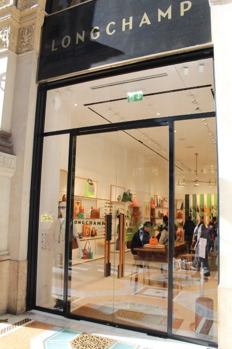 Une boutique Longchamp, photo gratuite
