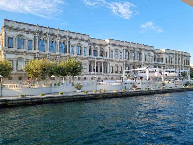 Palais Çırağan à Istanbul en Turquie photo gratuite