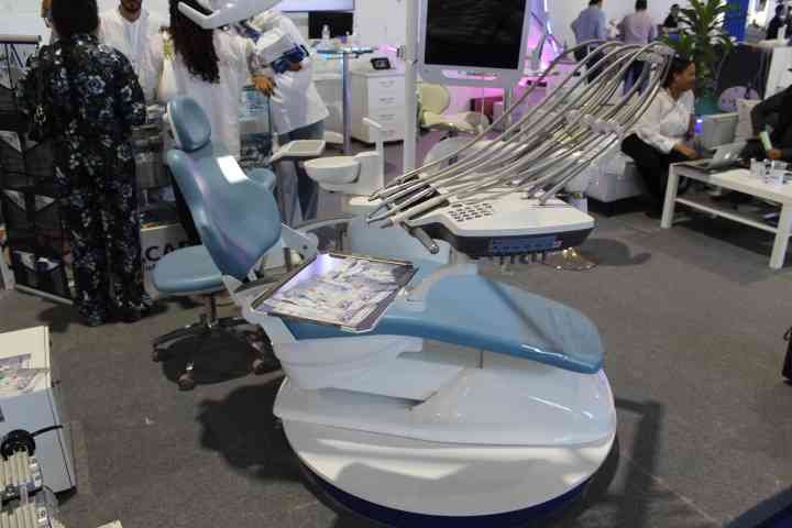 Fauteuil dentaire électromécanique, photo gratuite