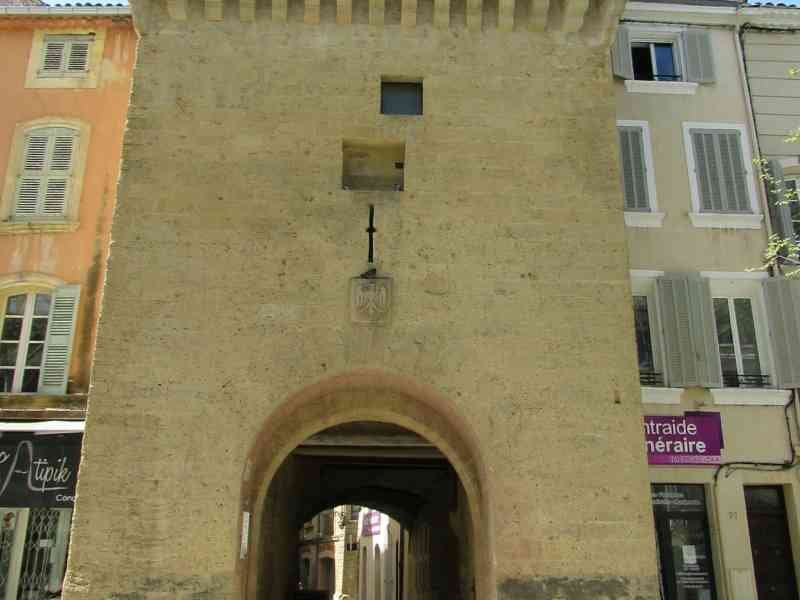 Tour Bourgneuf à Salon de Provence