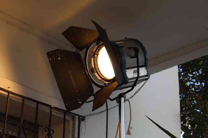 Studio light on - Studiolampe auf kostenlosem Foto